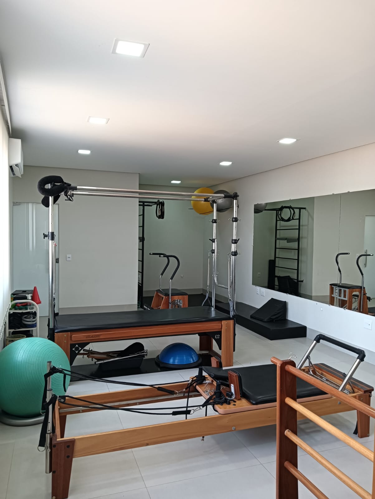 WhatsApp Image 2025-11-10 at 13.17.04 (1)