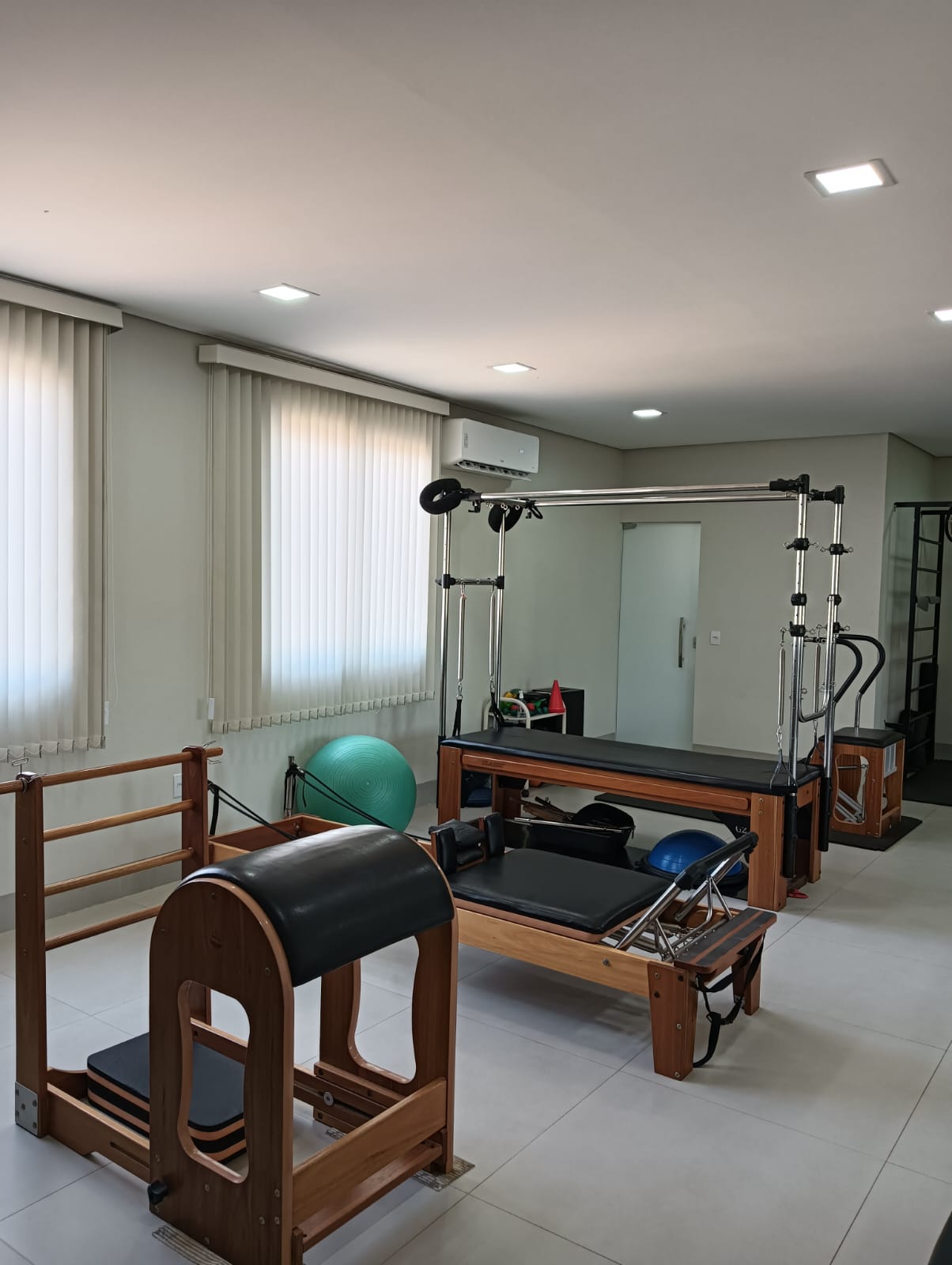 WhatsApp Image 2025-11-10 at 13.17.04 (2)